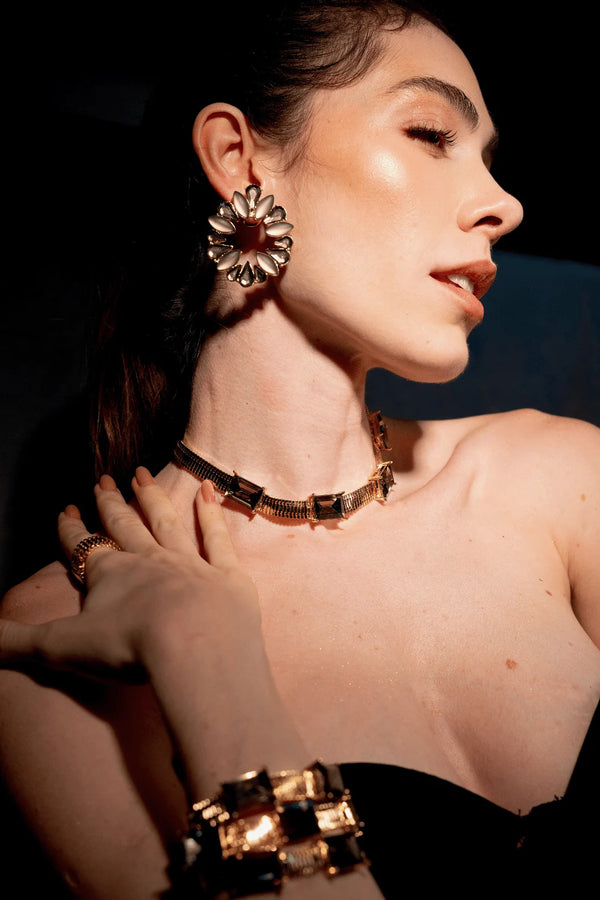 BRINCO BOHO FUMÊ DOURADO