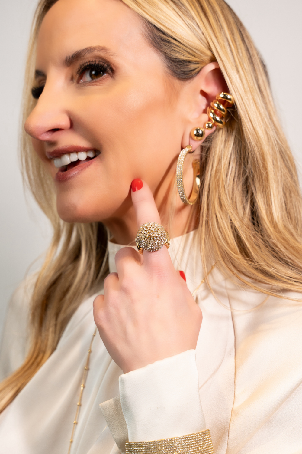 Brinco Argola Shine Presenza Dourado com Zircônias