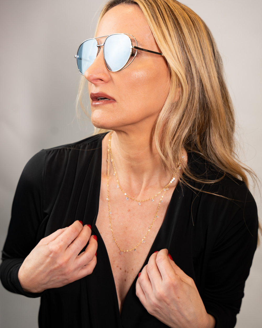 Kit Colar Duplo Dourado com Pontos de Luz em Cristal