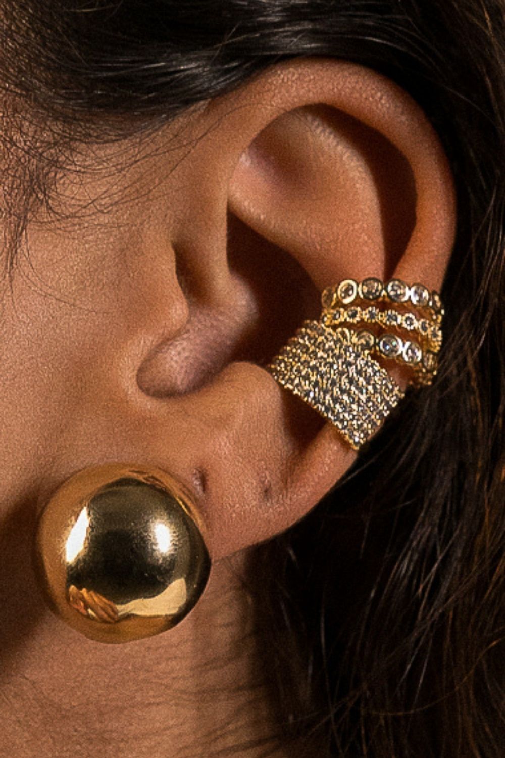 Ear Cuff Triplo Dourado com Zircônias e Encaixe Sem Furo