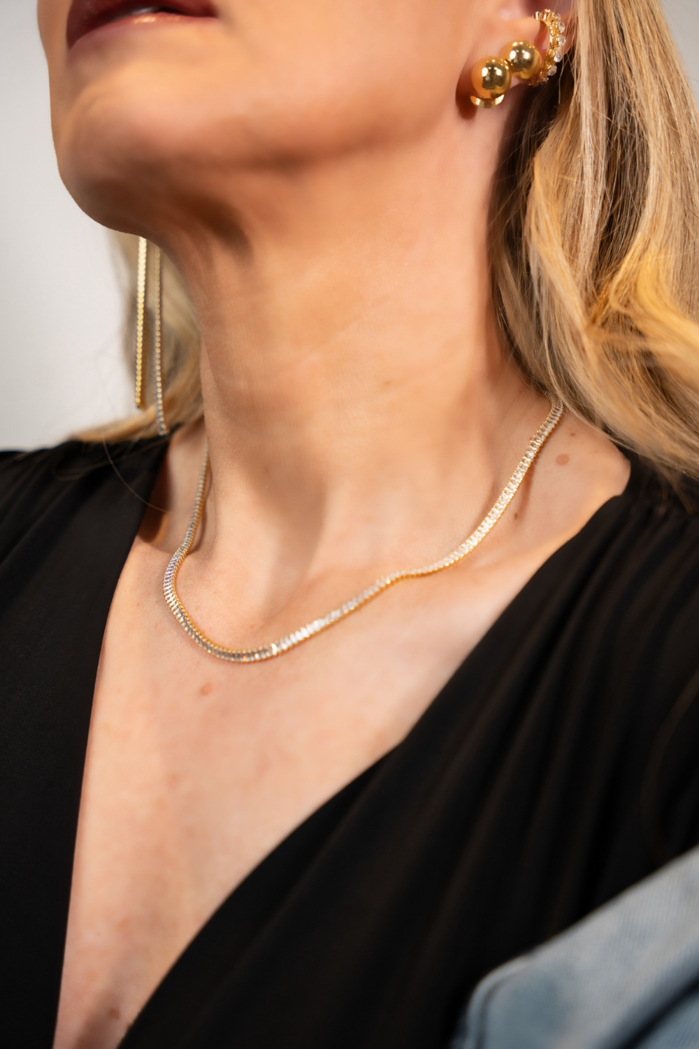 Colar Riviera Dourado com Zircônias Baguete e Brilho Contínuo