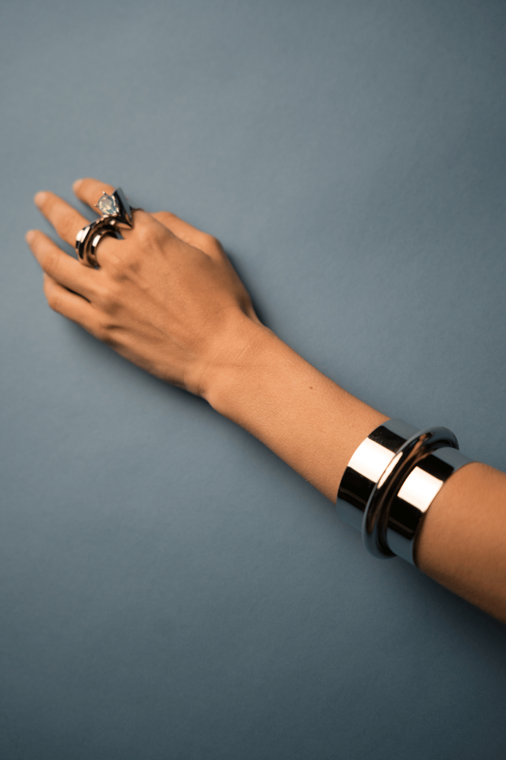 BRACELETE TUBO METALLO PRATEADO