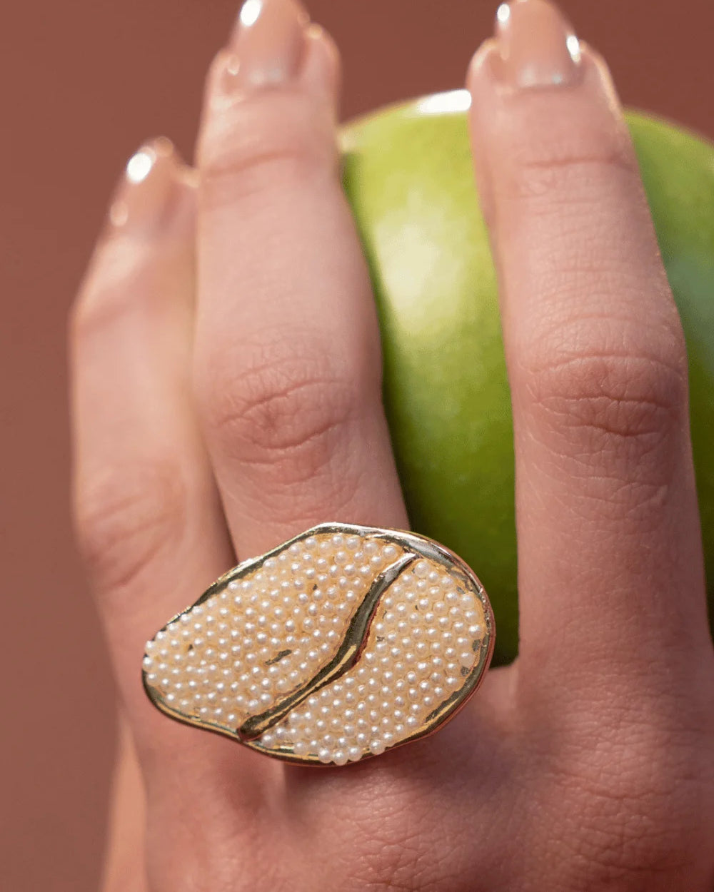 ANEL PÉROLA BOHO DOURADO