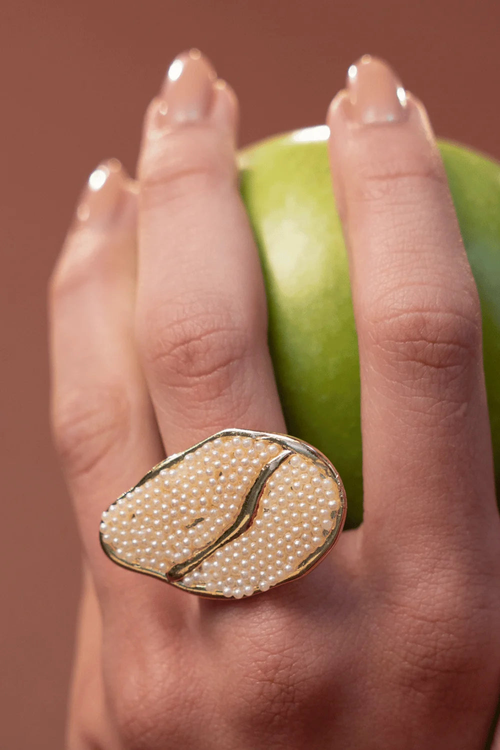 ANEL PÉROLA BOHO DOURADO