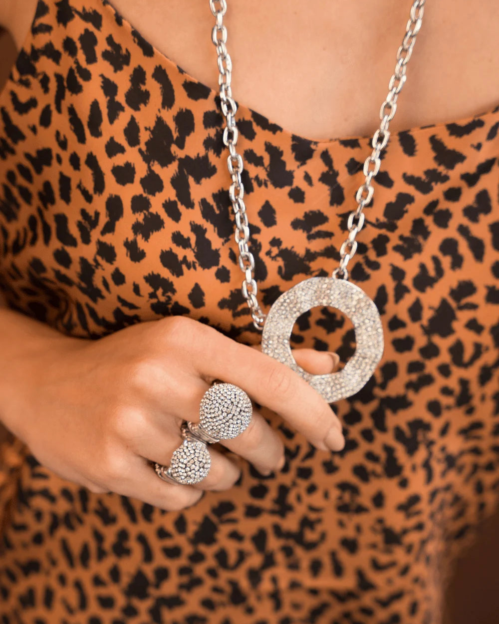 COLAR LONGO SHINE PRATEADO