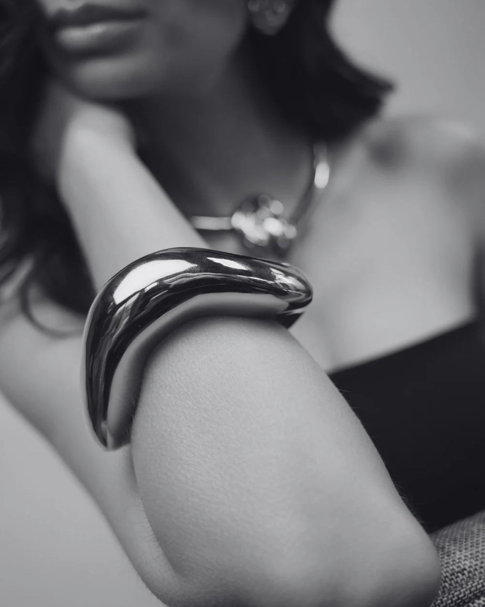 BRACELETE ORGÂNICO BOLD PRATEADO