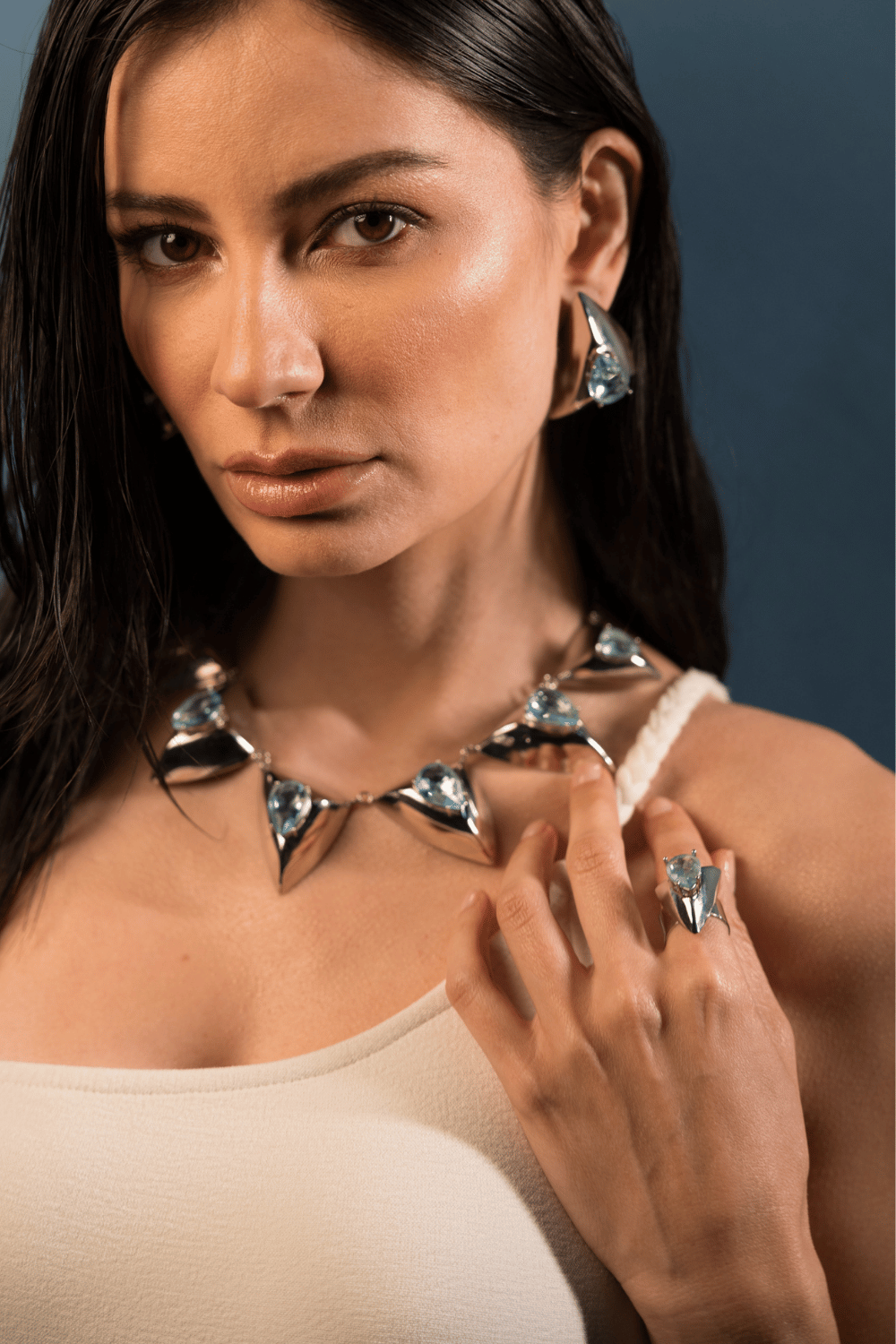 KIT COLAR E BRINCO METALLO AZUL