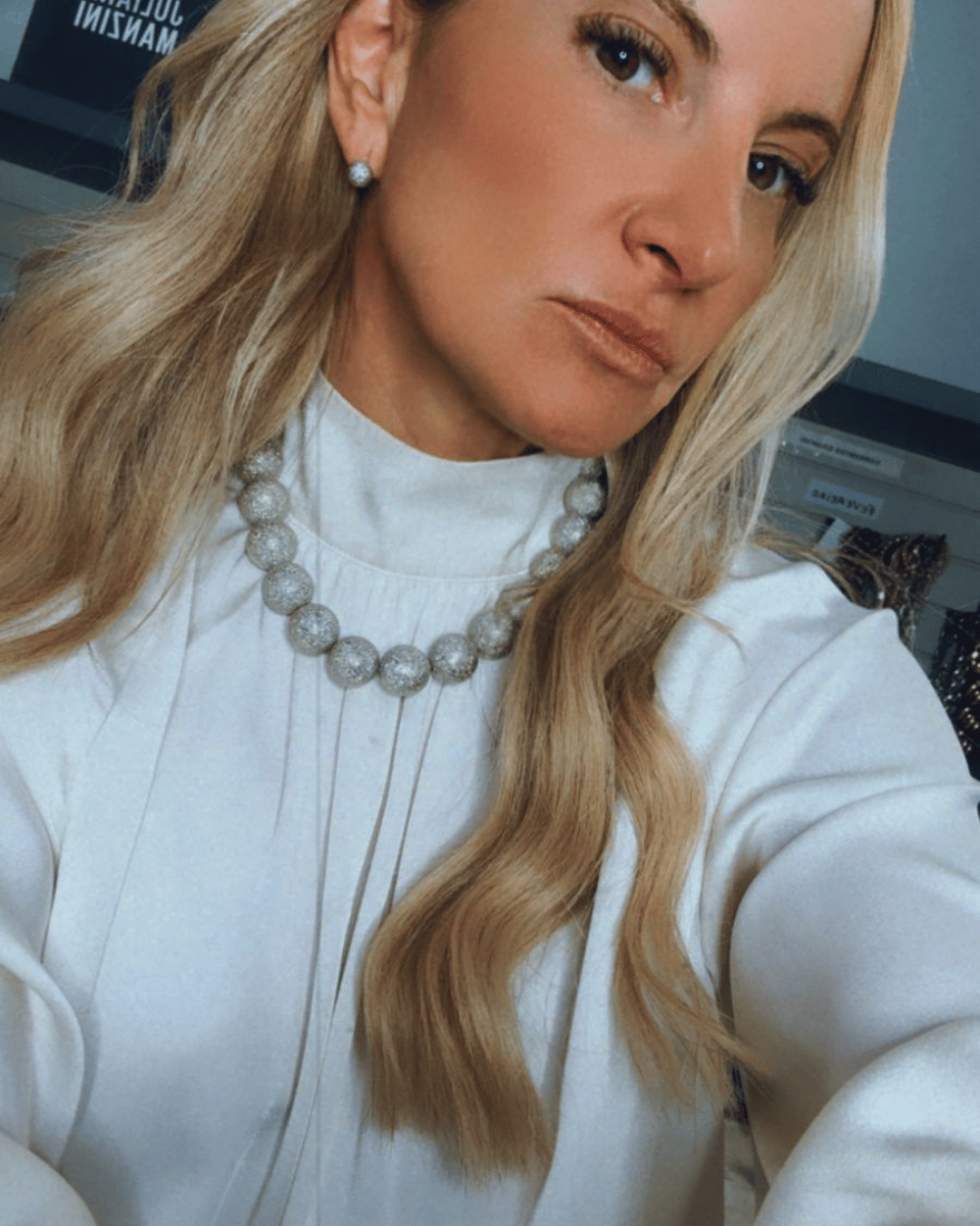 KIT COLAR E BRINCO ESFERAS METALLO PRATEADO