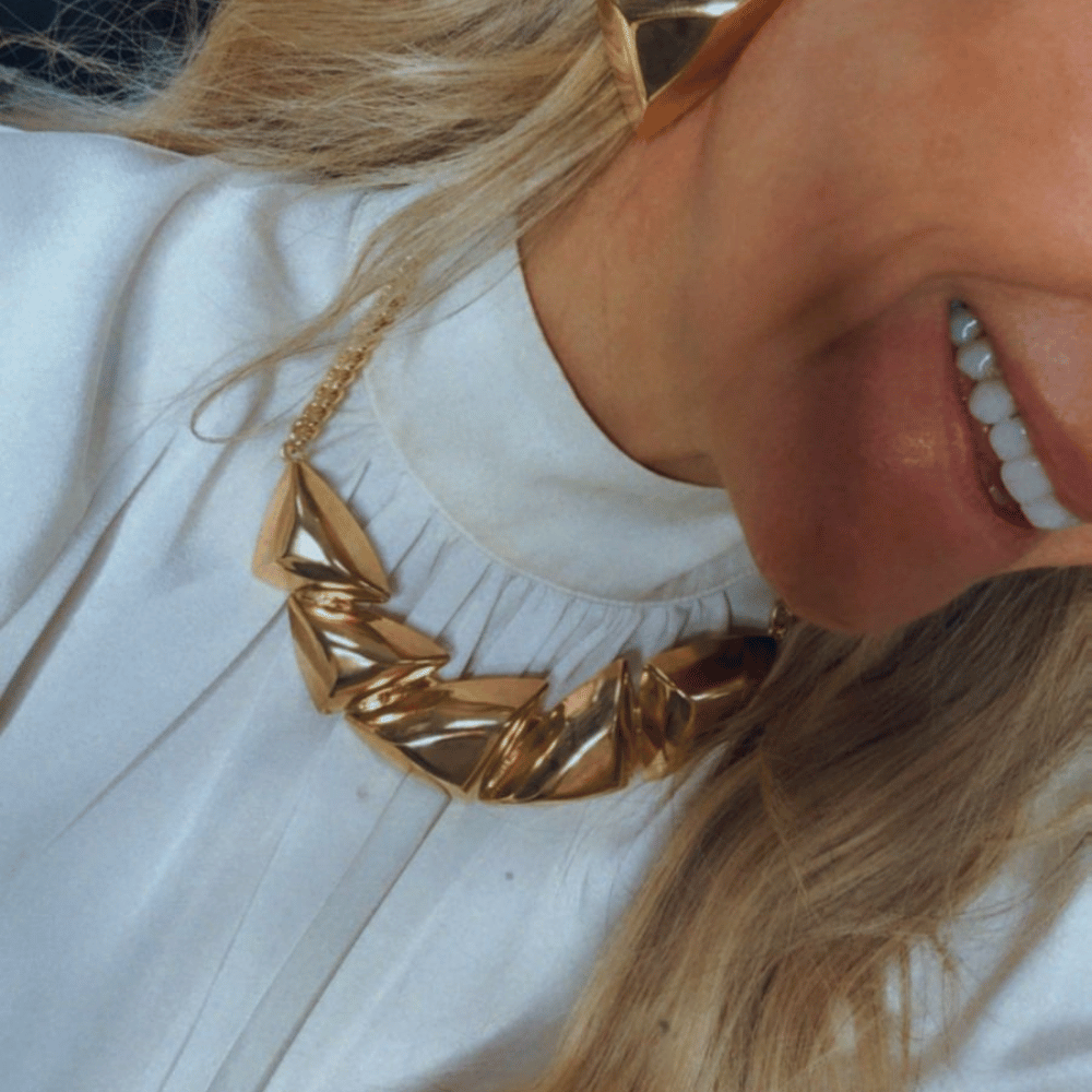 COLAR METALLO DOURADO