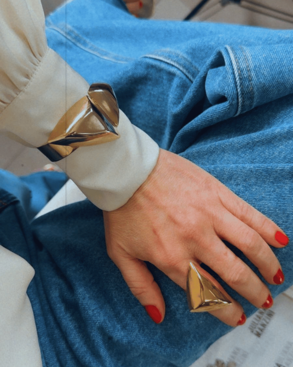 BRACELETE  METALLO DOURADO