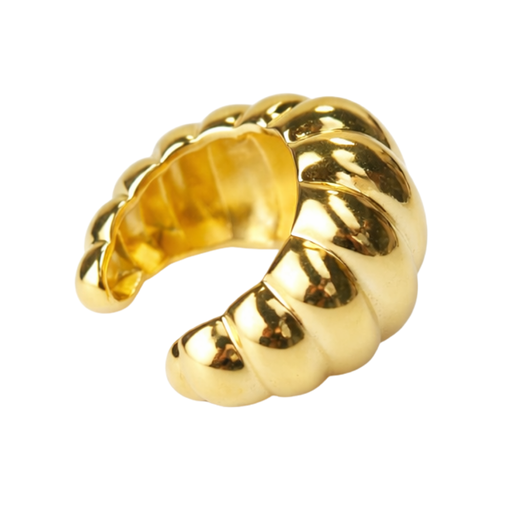 Ear Cuff Ondas em Banho Dourado – Volume e Movimento
