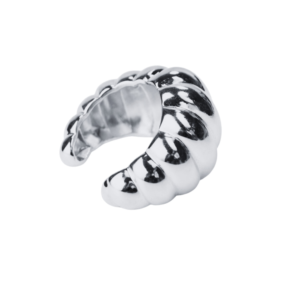 Ear Cuff Ondas em Banho Prateado – Movimento e Precisão