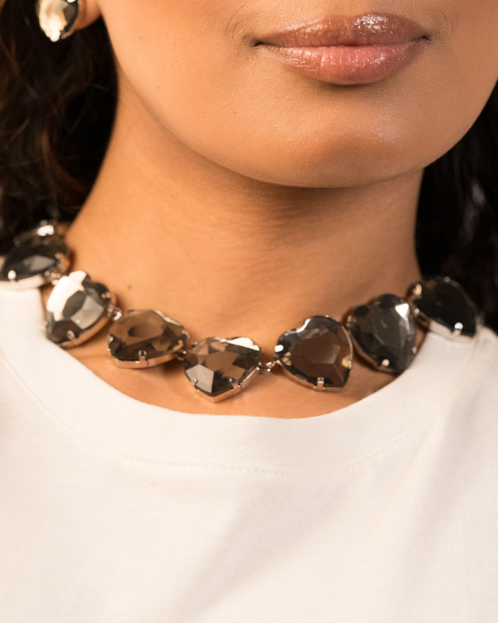 Colar de Corações Black Diamond com Pedras Lapidadas e Banho Prateado