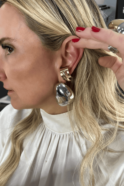 BRINCO METALLO PRATEADO