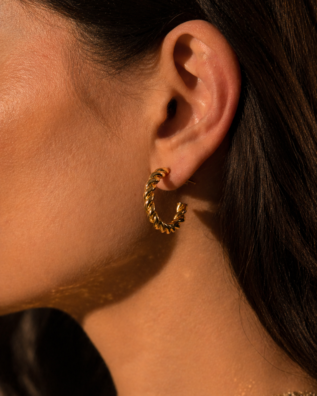 Brinco Argola Essential Dourado Volume Polido