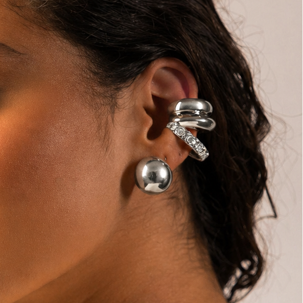 Ear Cuff Bold em Eletroformação Prateado – Volume e Precisão