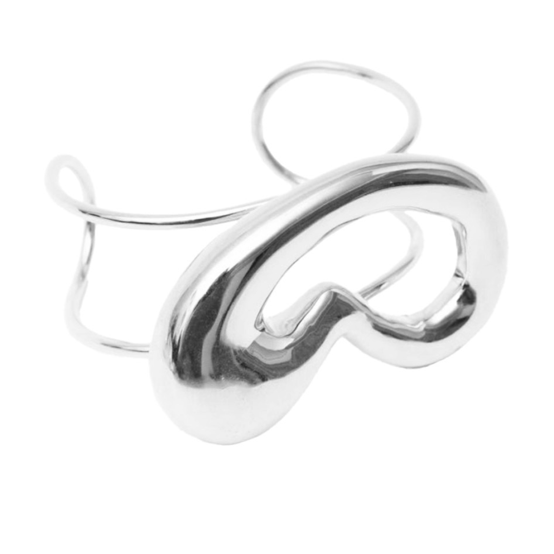 Bracelete Orgânico Prateado Rígido com Design Autoral