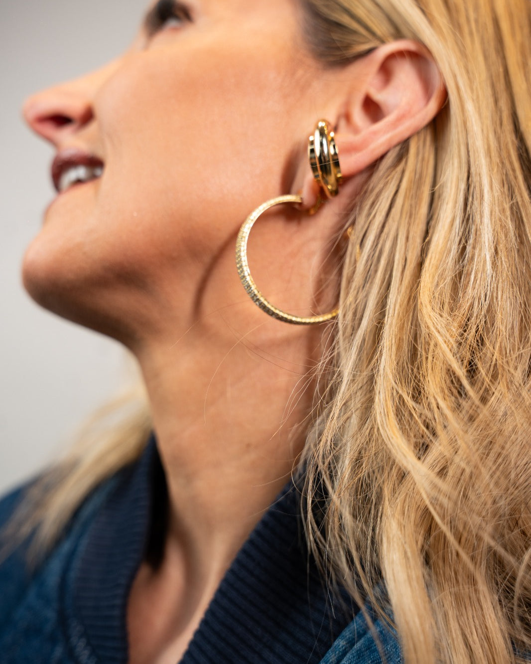 EAR CUFF DESIGN PRESENZA DOURADO