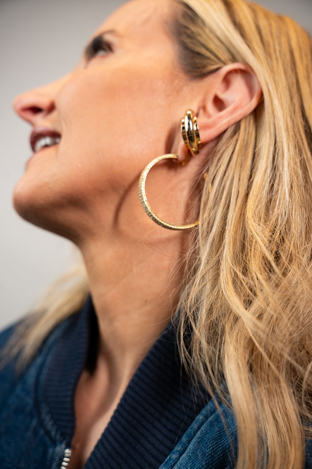 EAR CUFF DESIGN PRESENZA DOURADO
